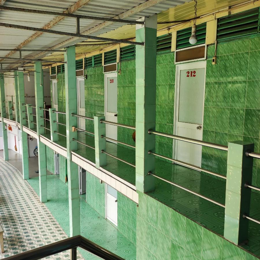 Khach San 20 Hotel Chau Doc Exterior photo